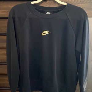 Black Nike Pullover Crew Sweatshirt